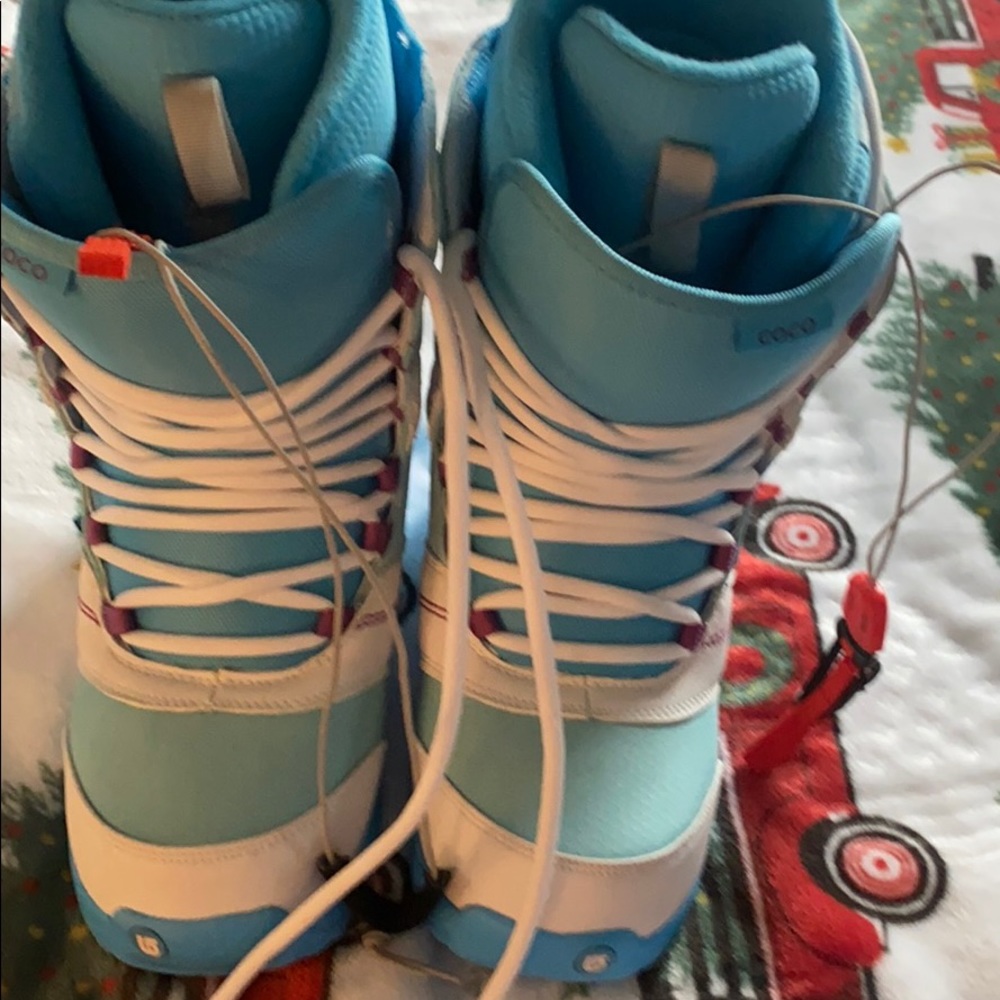 Brand new never worn burton snowboard boots